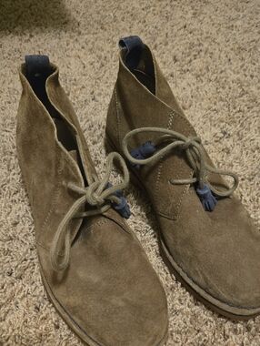 Womens Suede Chukka Boots in Olive Green